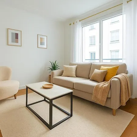 Prestigious Near Champs Elysees Paříž