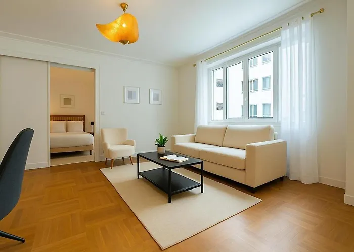 Апартаменты Prestigious Near Champs Elysees